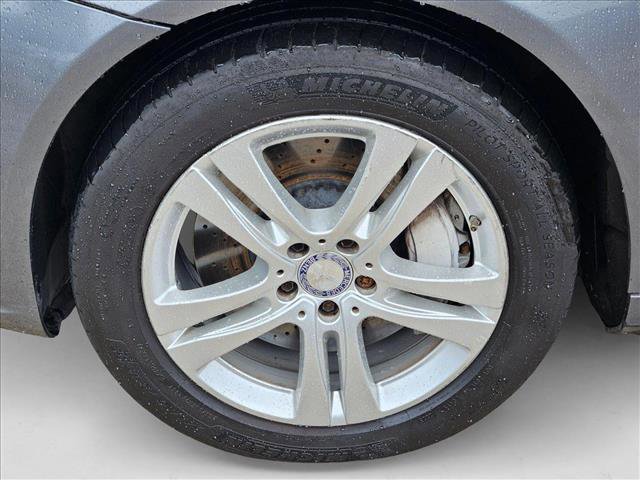 Used 2017 Mercedes-Benz S 550 Sedan image 23