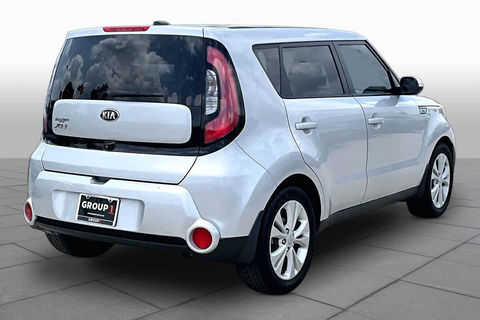 Used 2016 Kia Soul ! FWD image 12