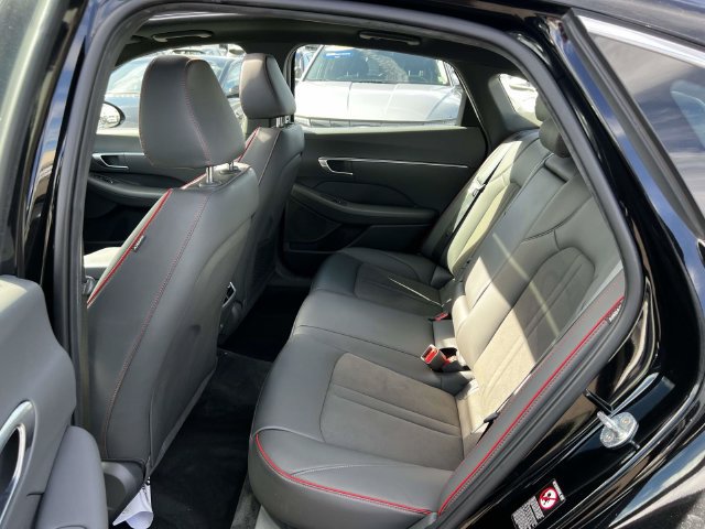 Used 2023 Hyundai Sonata SEL Plus w/ Cargo Package FWD image 11