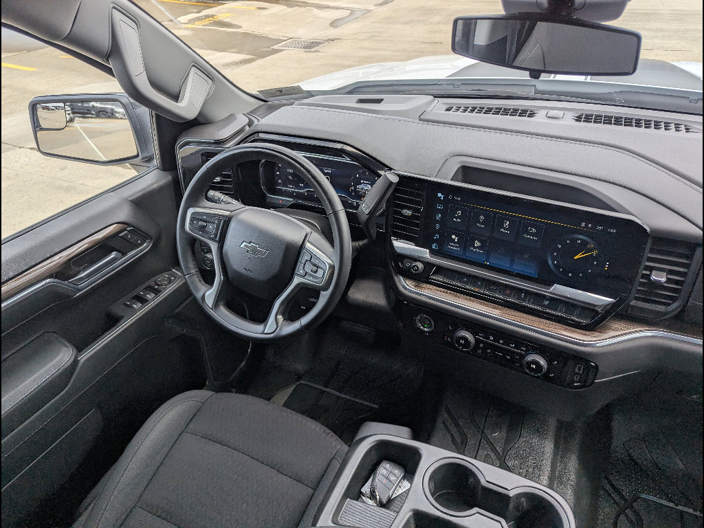 Used 2024 Chevrolet Silverado 1500 RST w/ Rally Edition AWD/4WD image 26