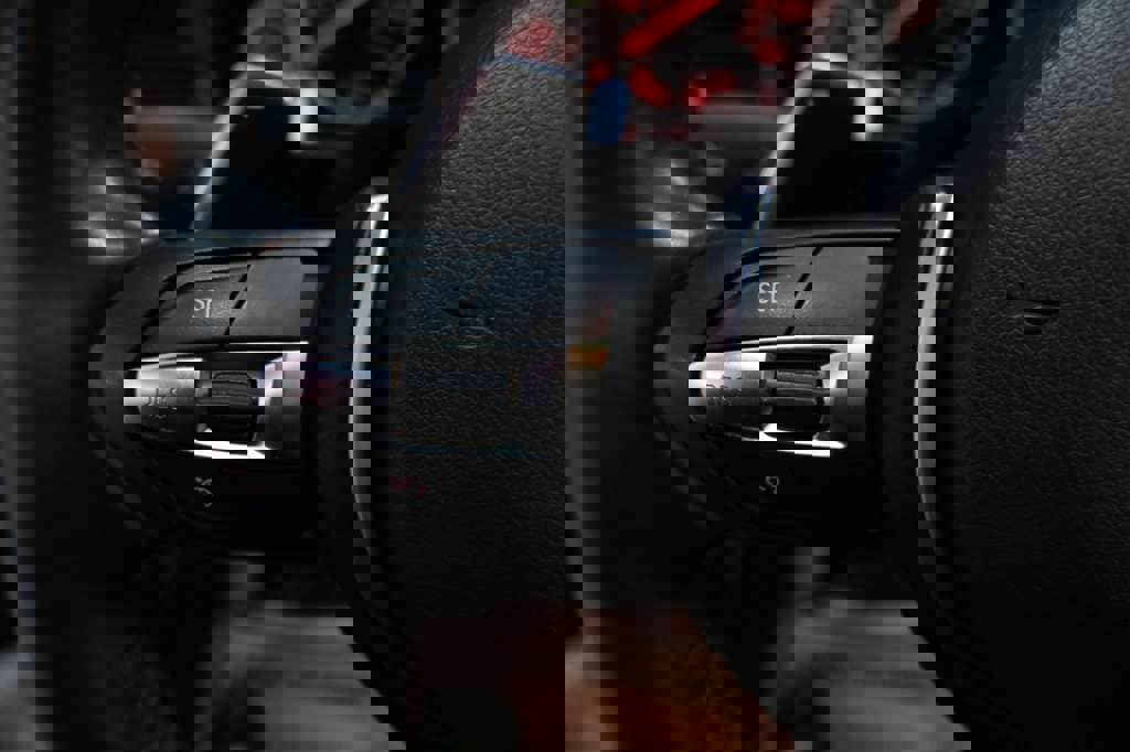 Used 2016 BMW 550i xDrive Sedan image 40