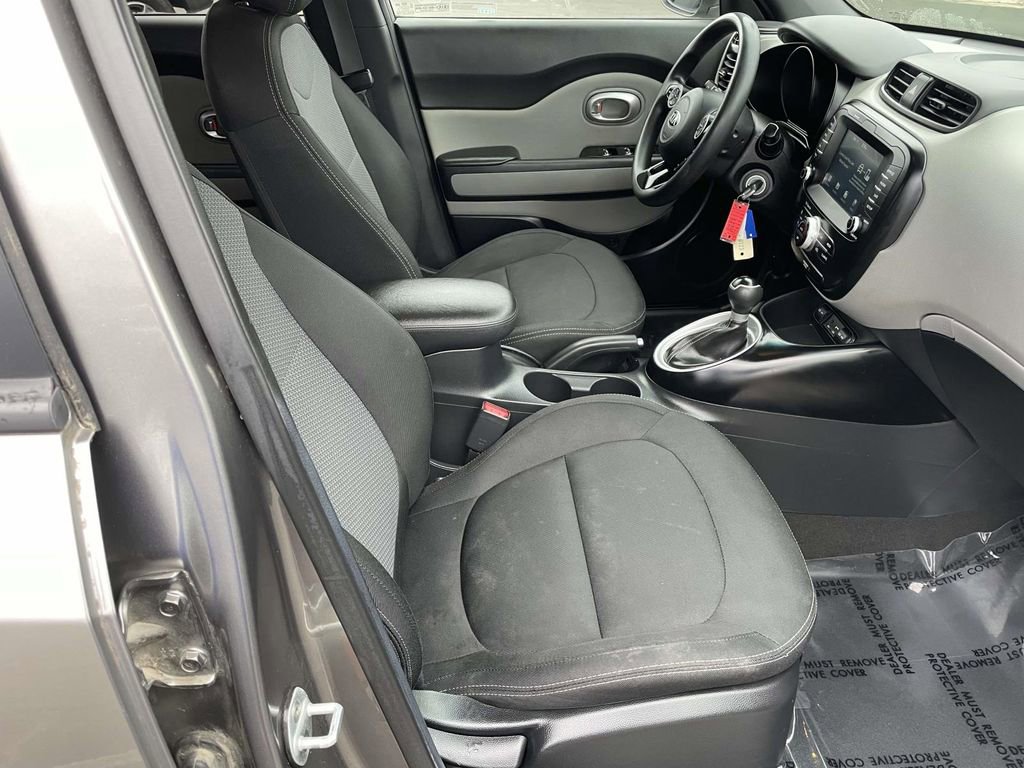 Used 2018 Kia Soul + image 44
