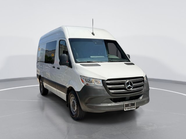 Used 2024 Mercedes-Benz Sprinter 2500 image 3