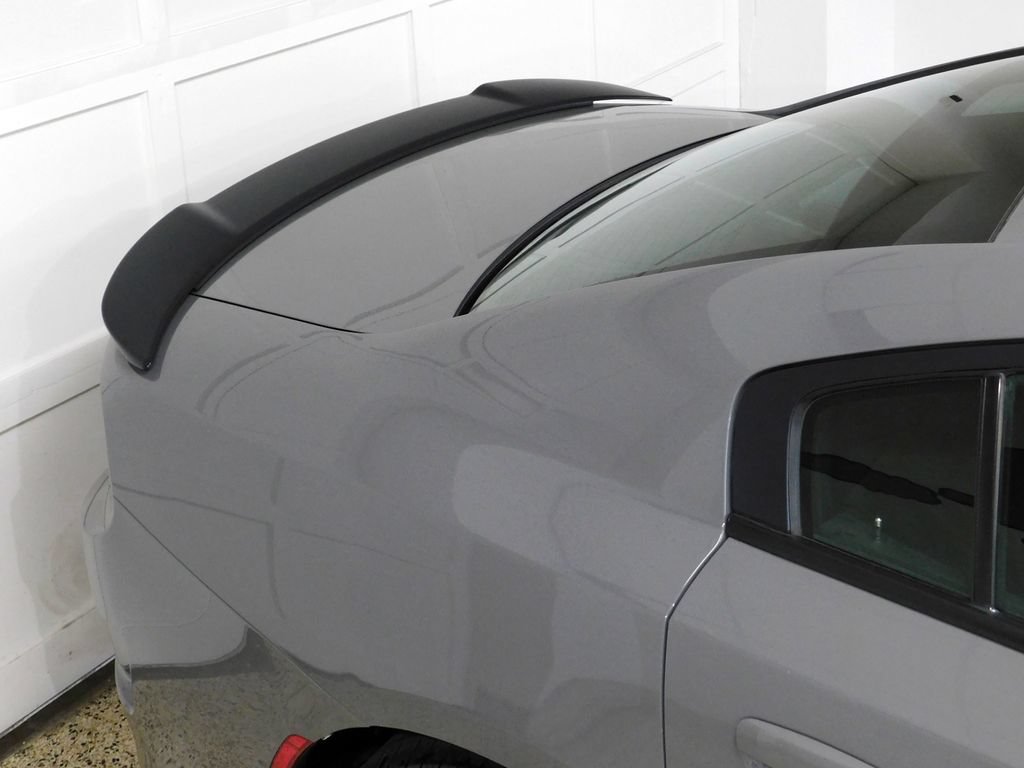 Used 2018 Dodge Charger R/T Scat Pack RWD image 11