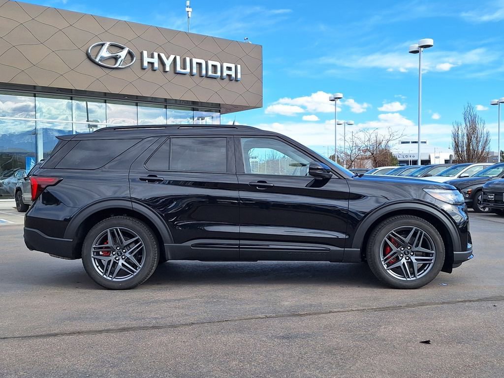 Used 2025 Ford Explorer ST w/ Sun And Sound Package image 2