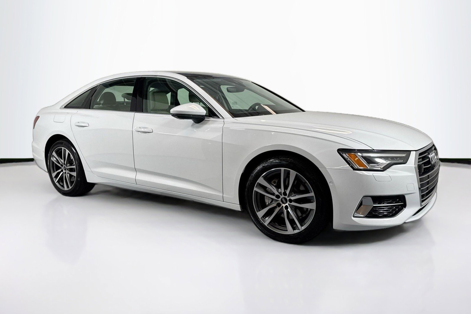 Used 2022 Audi A6 Premium Plus w/ Premium Plus Package image 3