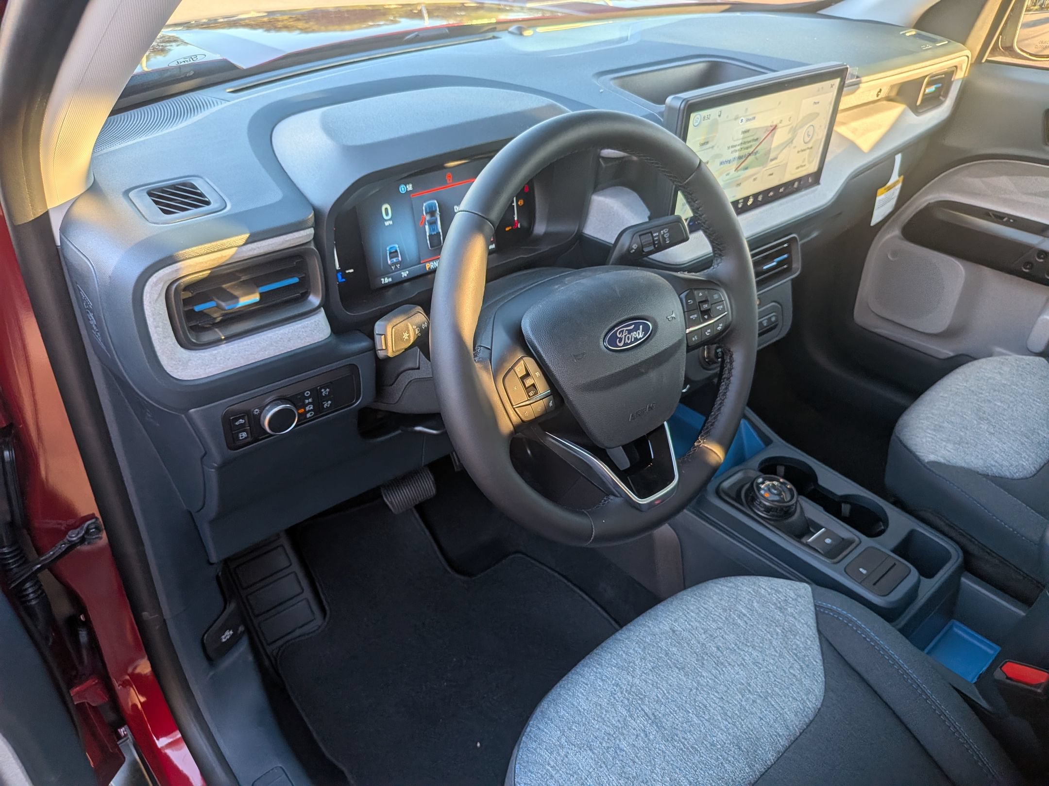 New 2026 Ford Maverick XLT w/ XLT Luxury Package FWD image 17