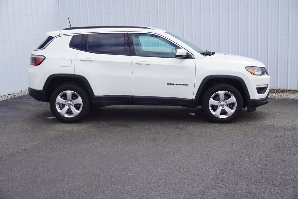 Used 2019 Jeep Compass Latitude image 2
