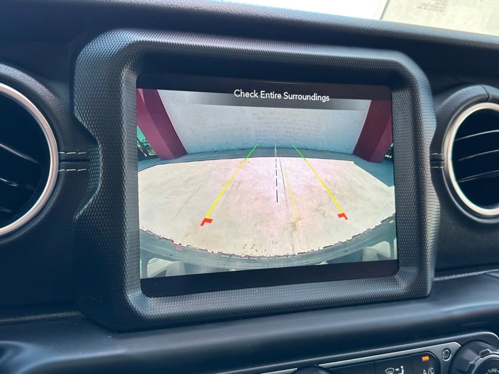 Used 2021 Jeep Wrangler Unlimited Sahara AWD/4WD image 29