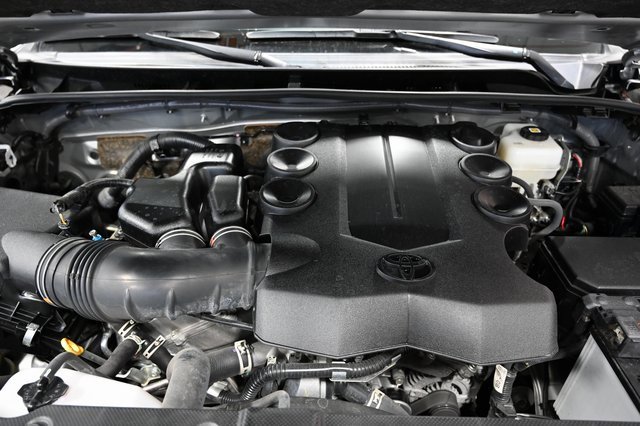 Used 2024 Toyota 4Runner TRD Off-Road image 32