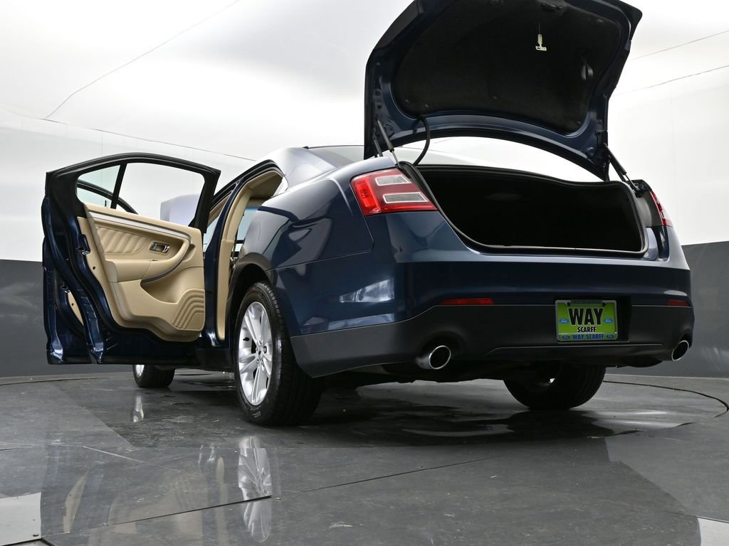 Used 2017 Ford Taurus SE image 35