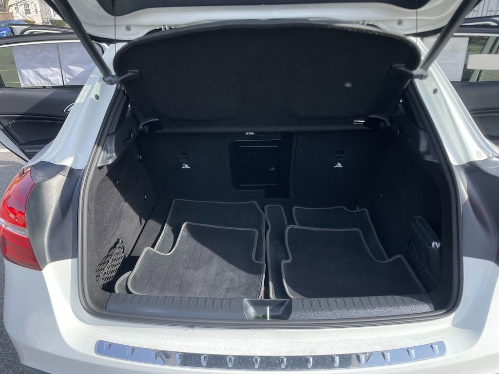 Used 2019 Mercedes-Benz GLA 250 4MATIC image 27