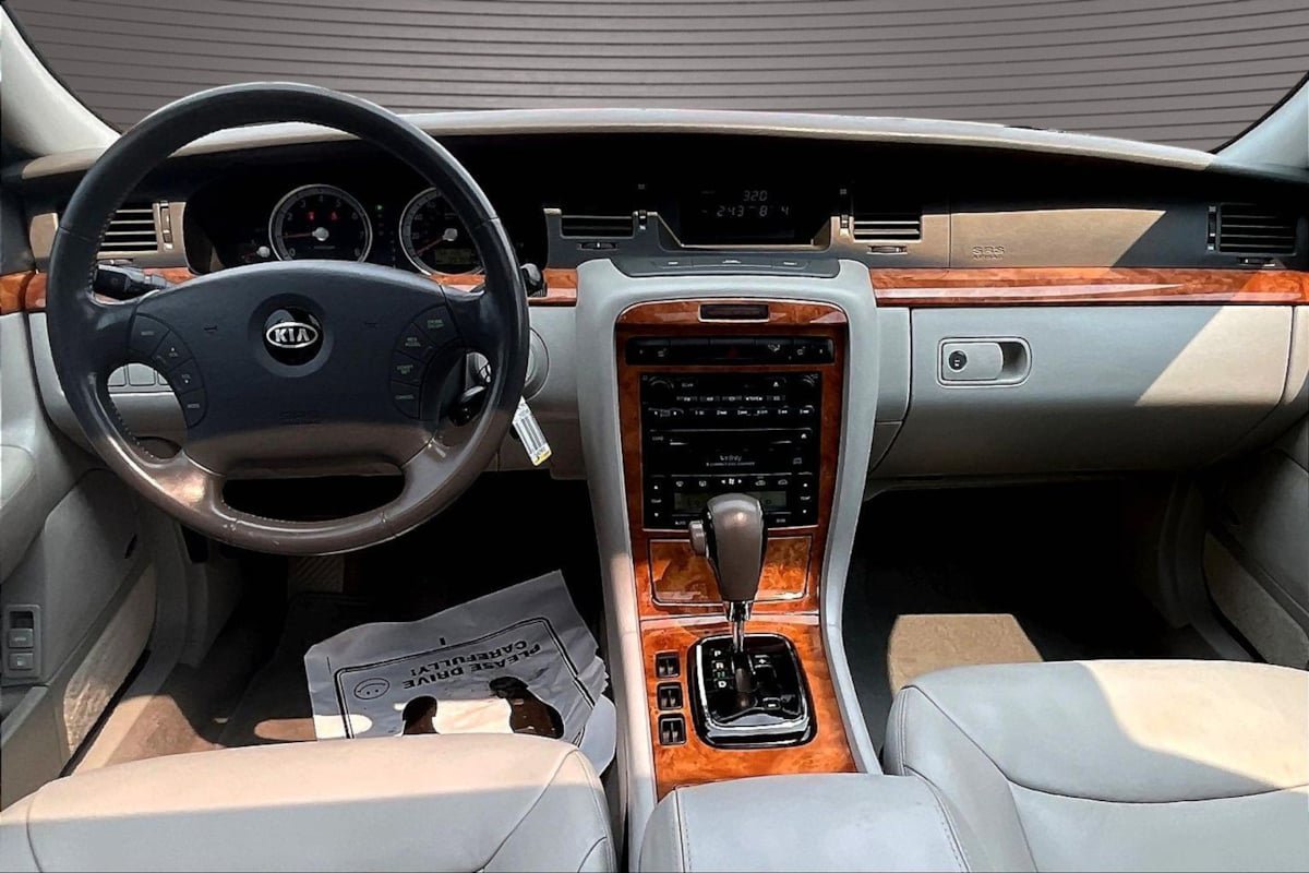 Used 2005 Kia Amanti FWD image 7