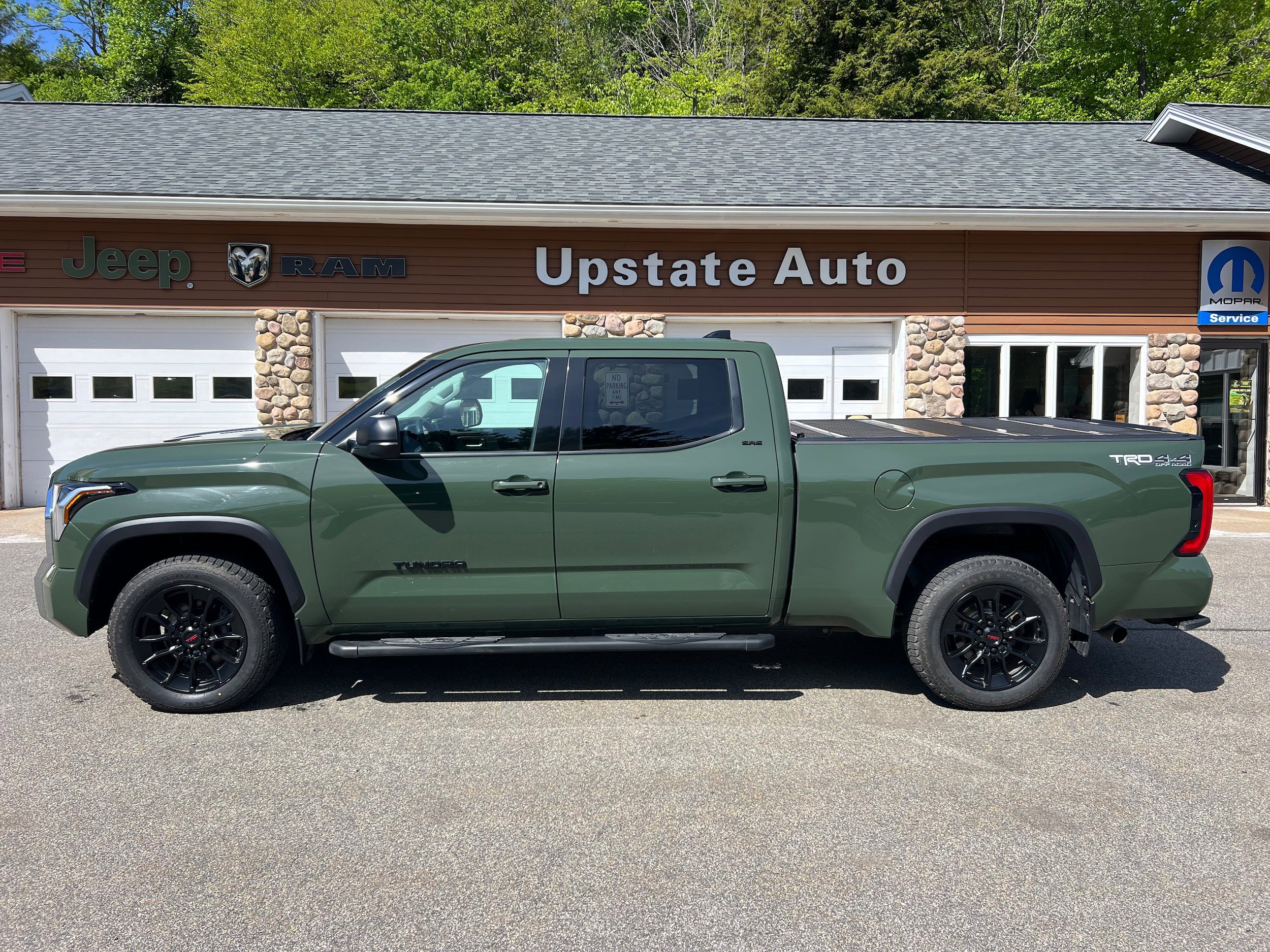 Used 2023 Toyota Tundra SR5 w/ TRD Off-Road Premium Package AWD/4WD image 8