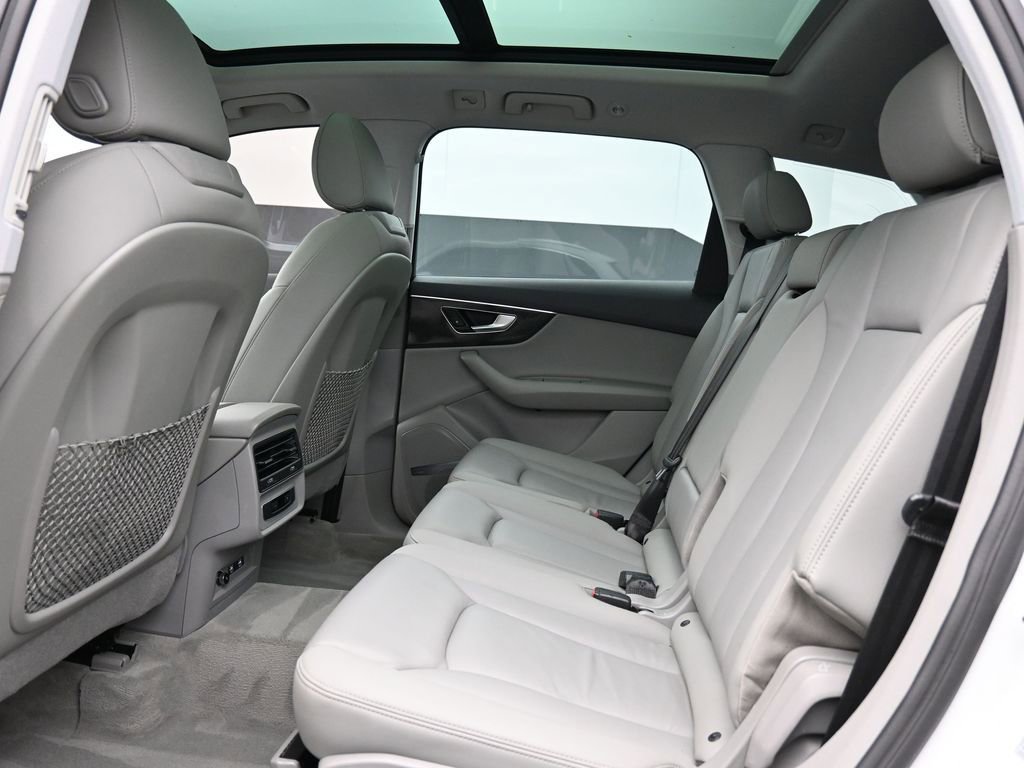 Used 2020 Audi Q7 3.0T Premium Plus AWD/4WD image 19