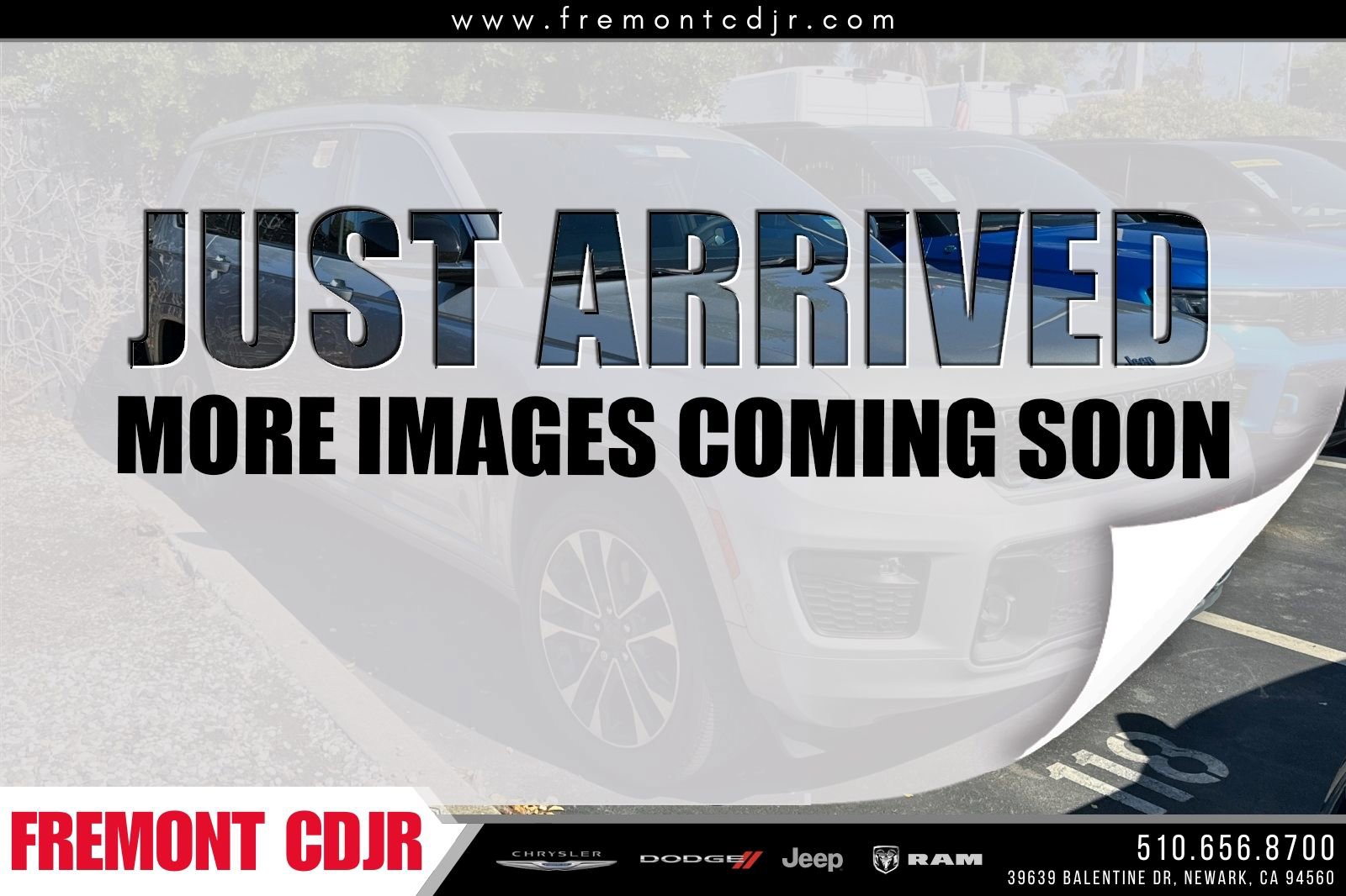 Used 2023 Jeep Grand Cherokee L Overland RWD image 1
