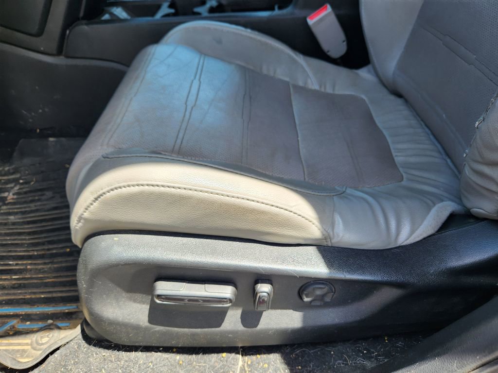 Used 2019 Honda CR-V EX-L image 16