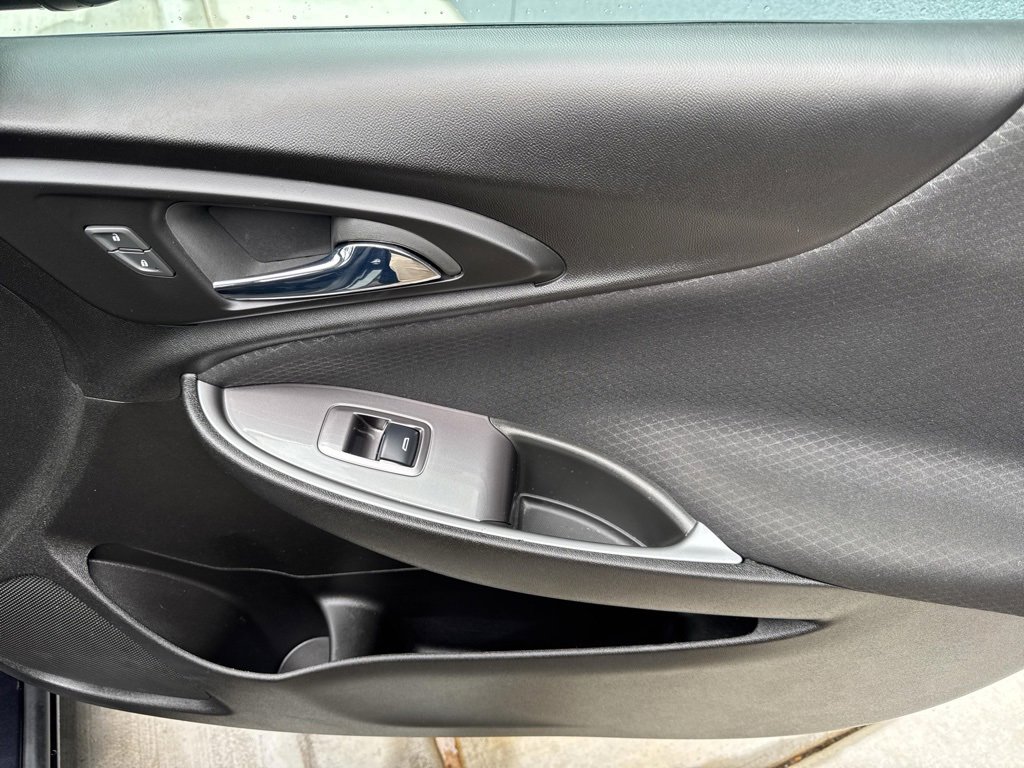 Used 2023 Chevrolet Malibu LT image 16