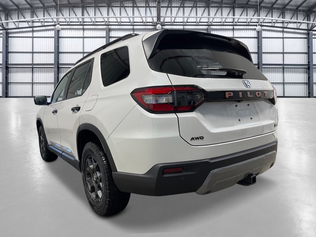 New 2026 Honda Pilot TrailSport image 3