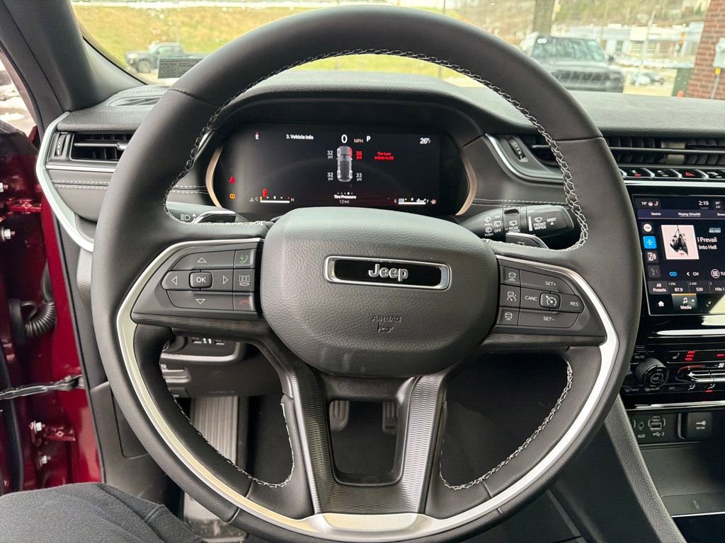 New 2025 Jeep Grand Cherokee Altitude image 16