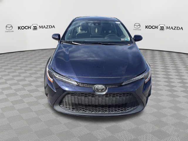 Used 2020 Toyota Corolla LE FWD image 2