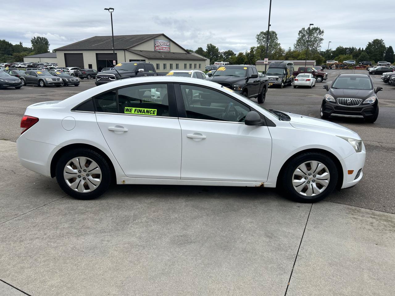 Used 2012 Chevrolet Cruze LS w/ Connectivity Package FWD image 4