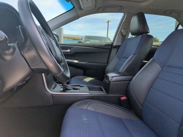 Used 2016 Toyota Camry SE FWD image 14