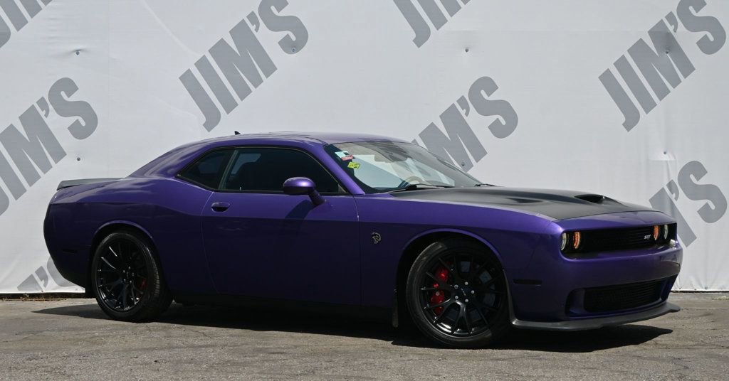 Used 2016 Dodge Challenger SRT Hellcat image 3
