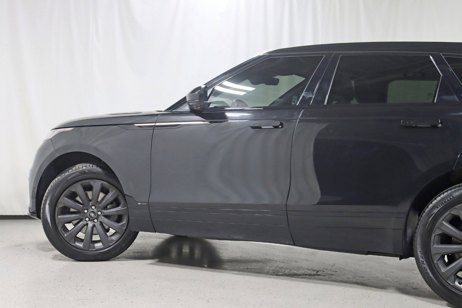 Used 2021 Land Rover Range Rover Velar R-Dynamic S AWD/4WD image 9