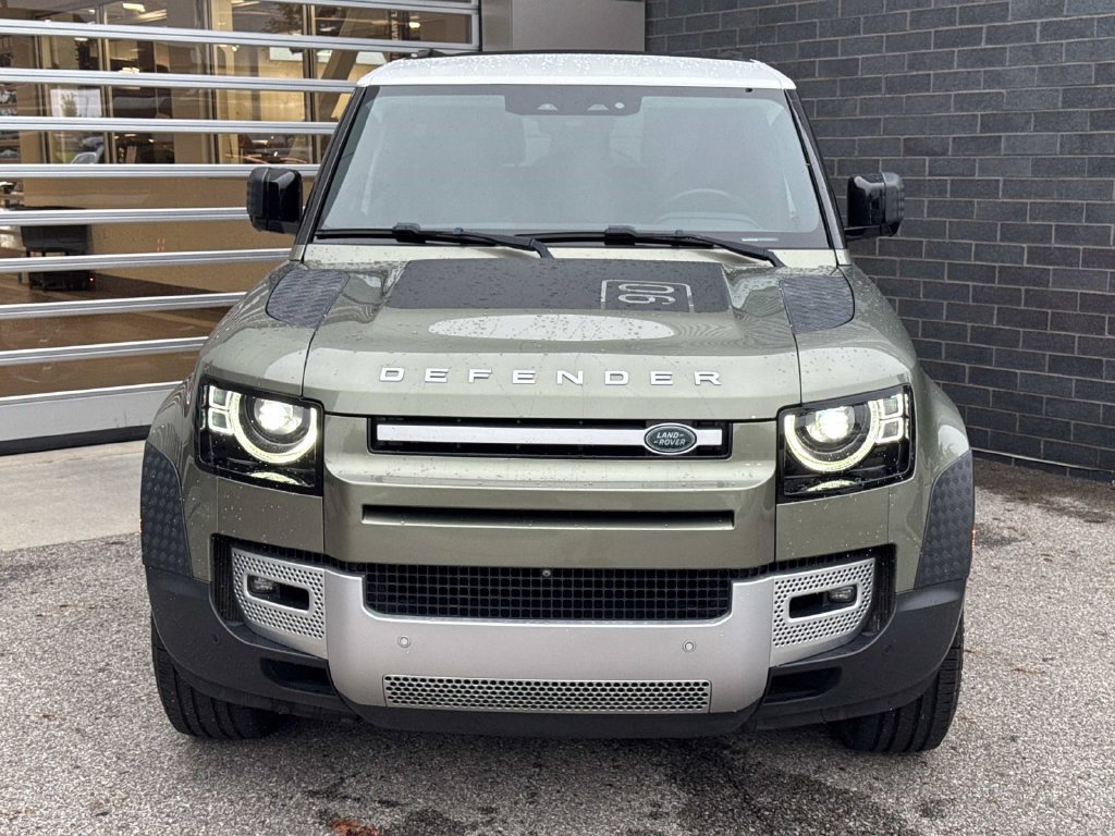 Used 2021 Land Rover Defender 90 First Edition AWD/4WD image 2