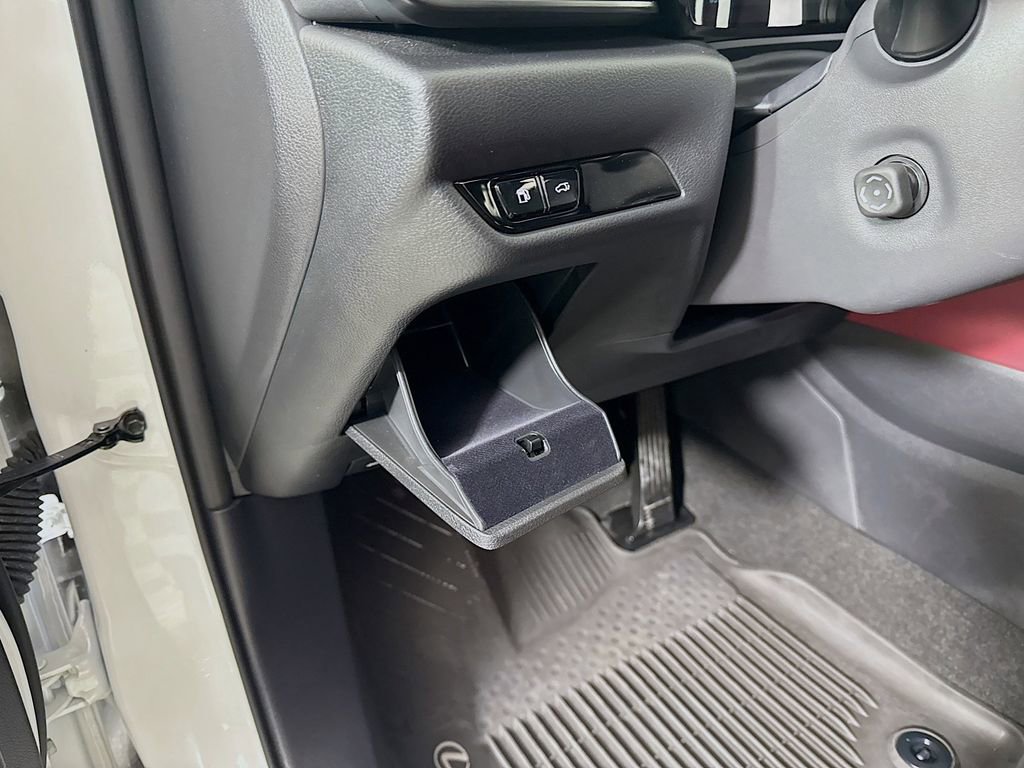 Used 2025 Lexus NX 350h 350h Premium image 10