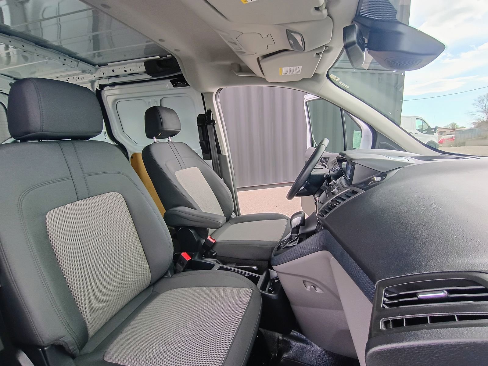 Used 2022 Ford Transit Connect XL FWD image 32
