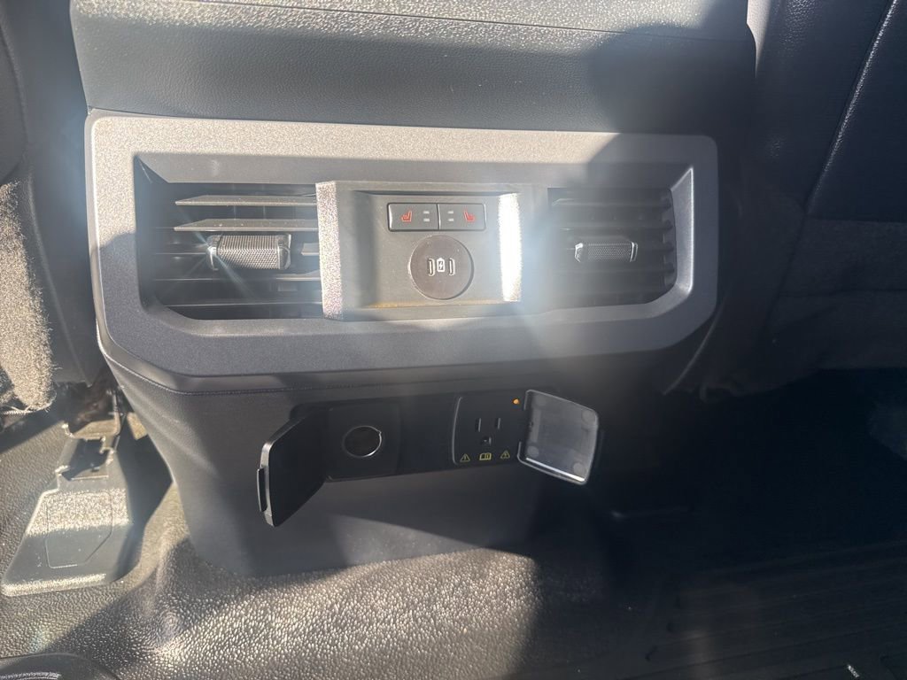 Used 2024 Ford F350 Lariat w/ FX4 Off-Road Package image 34