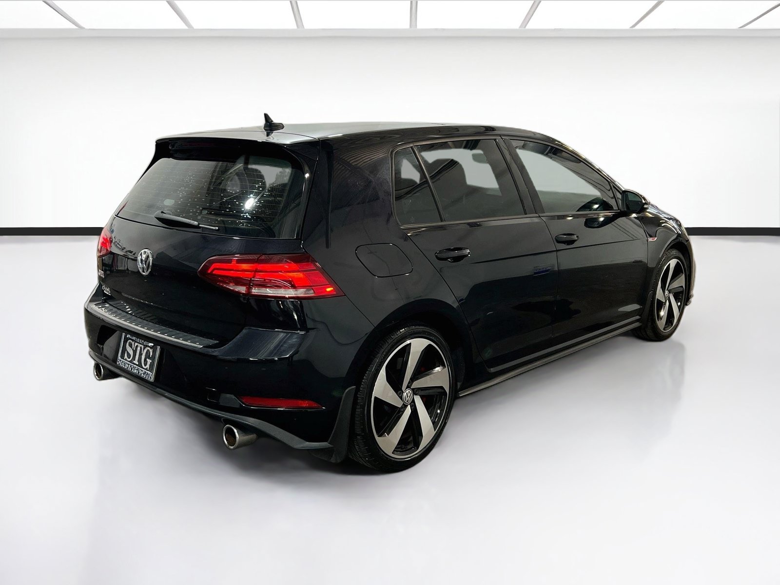Used 2019 Volkswagen GTI SE w/ SE Experience Package FWD image 4