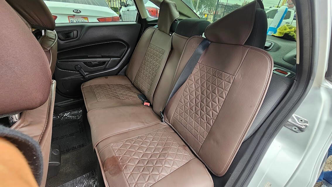 Used 2015 Ford Fiesta S image 24