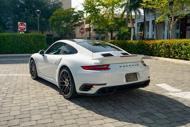 Used 2017 Porsche 911 4 Coupe AWD/4WD image 18