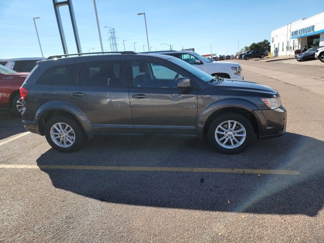 Used 2016 Dodge Journey SXT w/ Comfort/Convenience Group FWD image 4