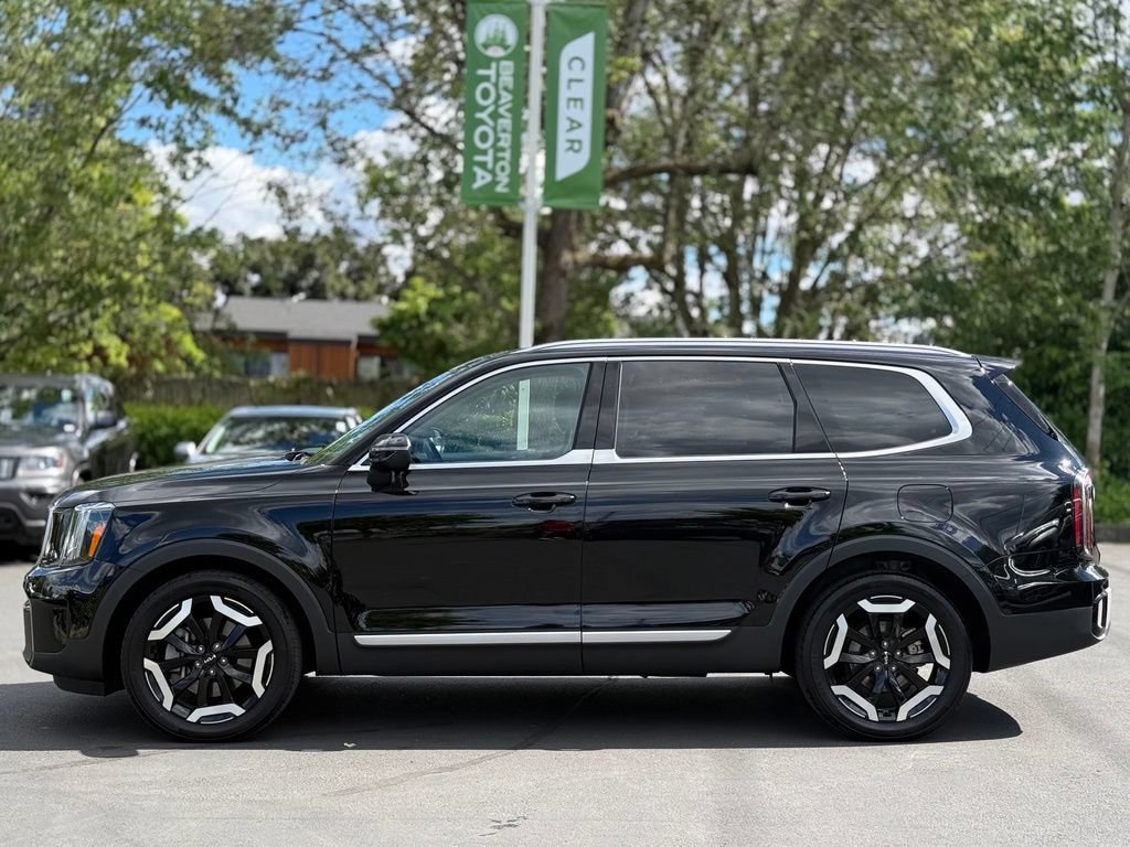 Used 2024 Kia Telluride EX AWD/4WD image 2