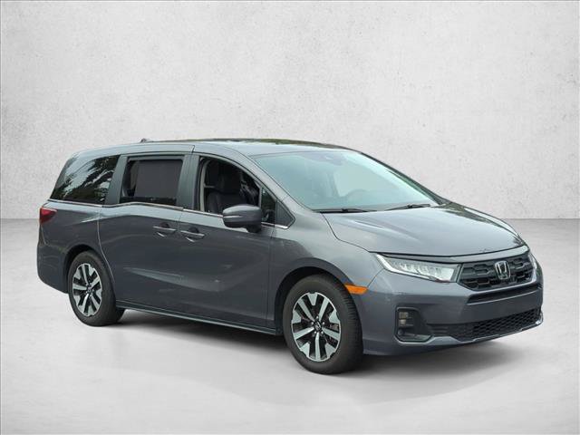 Certified 2025 Honda Odyssey EX-L image 3