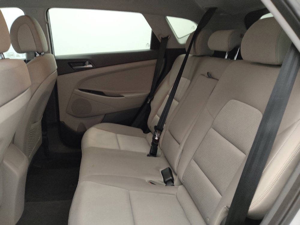 Used 2016 Hyundai Tucson SE w/ Option Group 02 FWD image 18