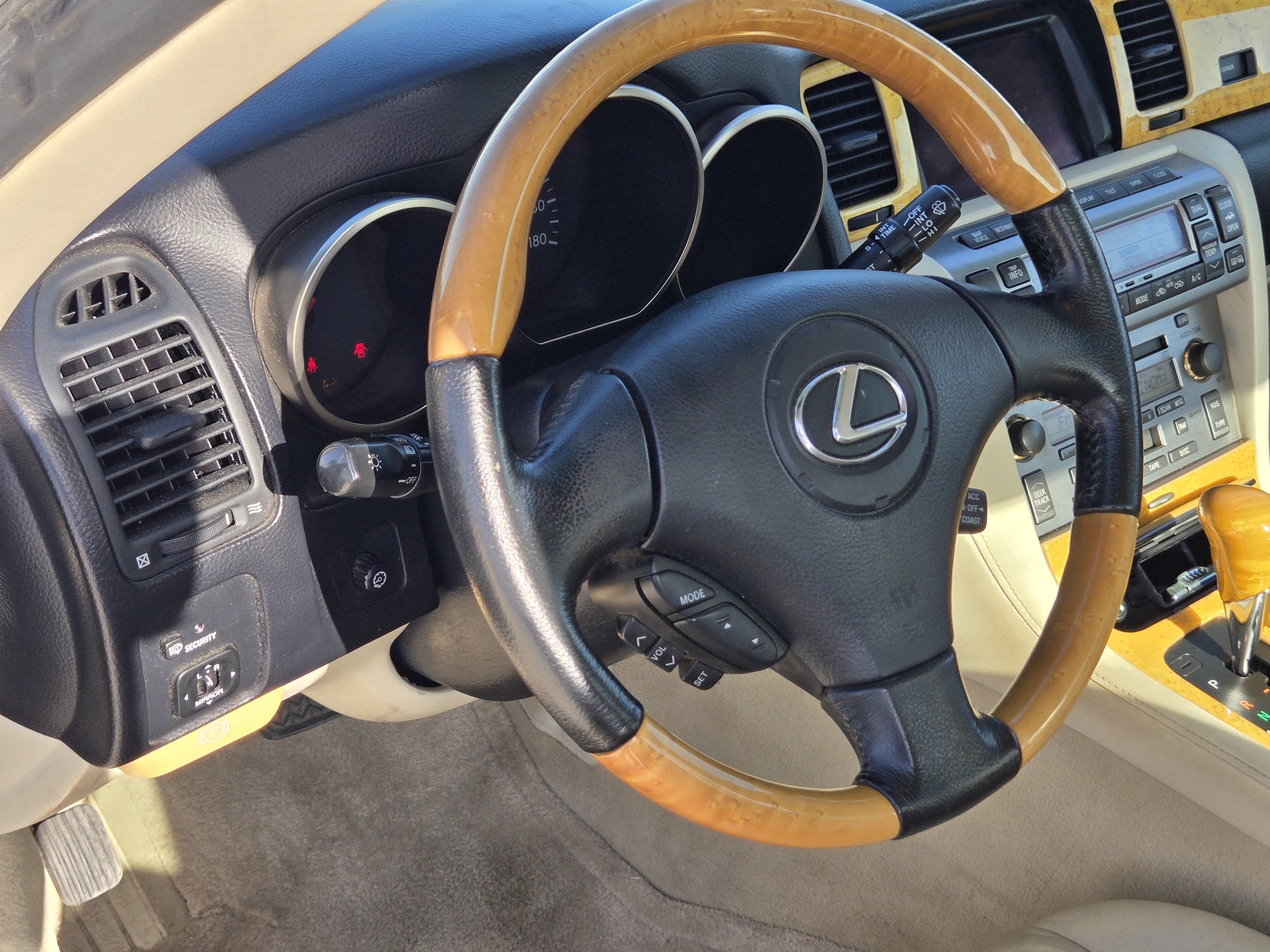 Used 2002 Lexus SC 430 Convertible RWD image 26