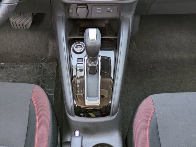 New 2025 Nissan Versa SR w/ Trunk Package FWD image 18
