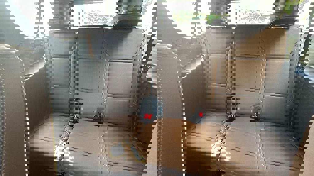 New 2026 Chevrolet Suburban High Country image 18