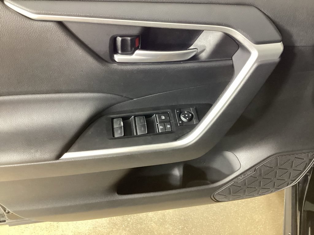 Used 2023 Toyota RAV4 SE AWD/4WD image 13