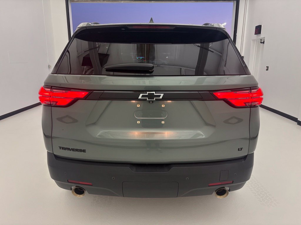Used 2022 Chevrolet Traverse LT FWD image 19