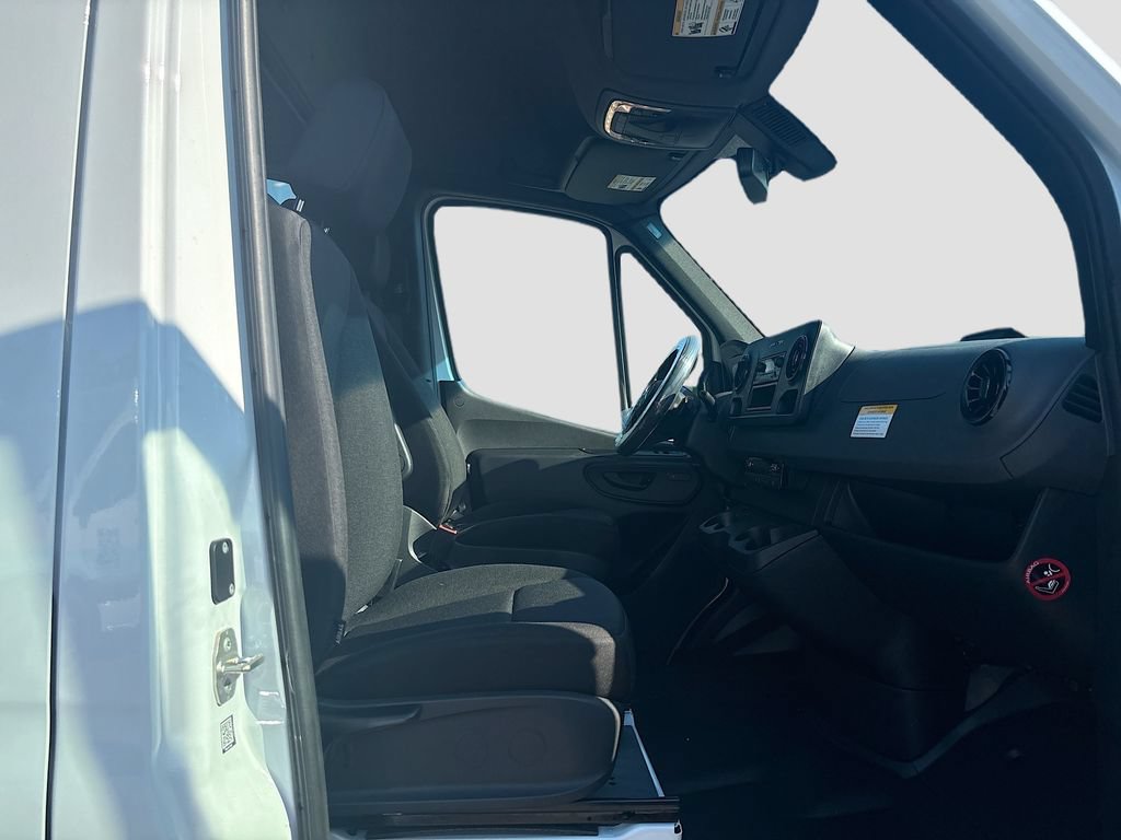 New 2025 Mercedes-Benz eSprinter 170 Cargo image 21