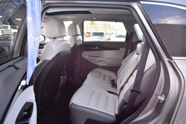 Used 2018 Kia Sorento SX image 35