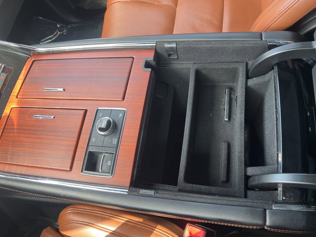 Used 2020 Lincoln Navigator L Reserve w/ Luxury Package image 39