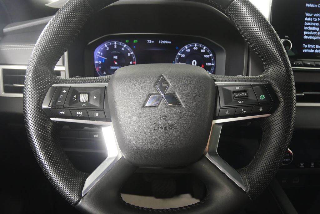 Used 2023 Mitsubishi Outlander SE Black Edition AWD/4WD image 18
