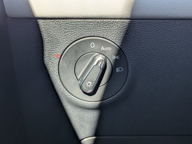 New 2026 Volkswagen Taos SE image 21